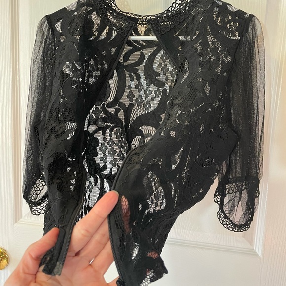 Peach blouse coverlet zipper black lace puff half sleeves sexy fun like new - Picture 8 of 13